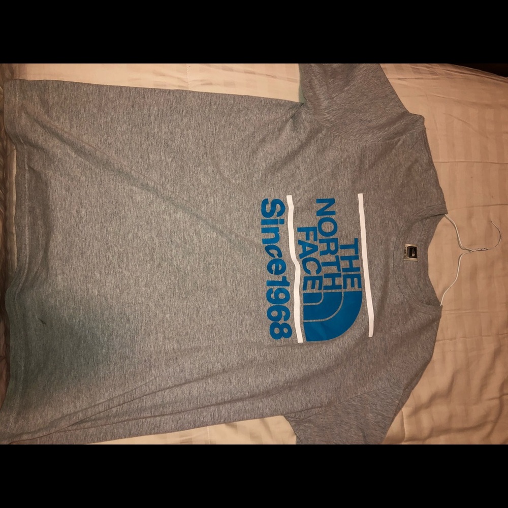 Men’s North face T shirt